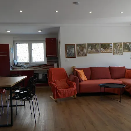 In An Urban Apartamento